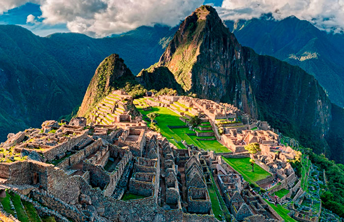 Peru Luxury Journyes - Machu Picchu - Natural Wonder of the World